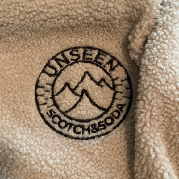 Super comfy Scotch & Soda hoodie in faux sheepskin. Size Medium. - Picture 2 of 5